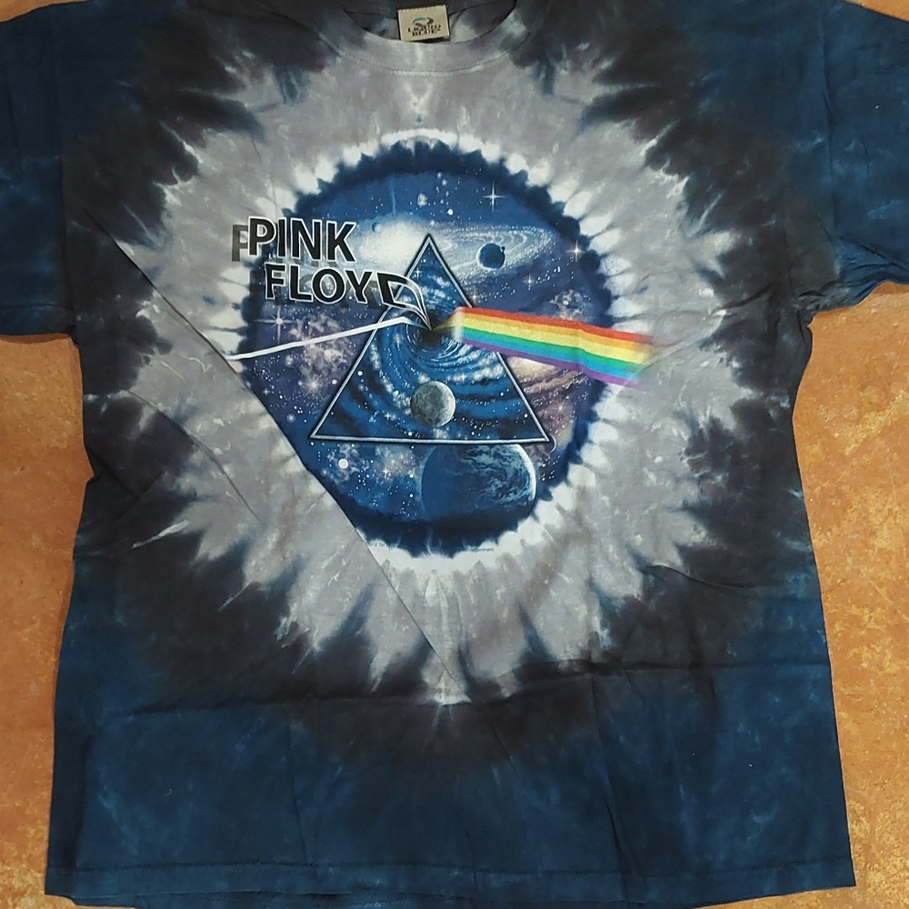 New with tags Pink Floyd t shirt
